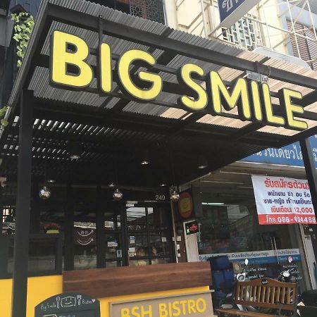 Big Smile Hostel Bangkok Exterior foto
