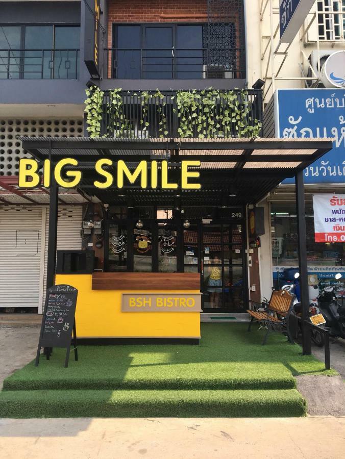 Big Smile Hostel Bangkok Exterior foto