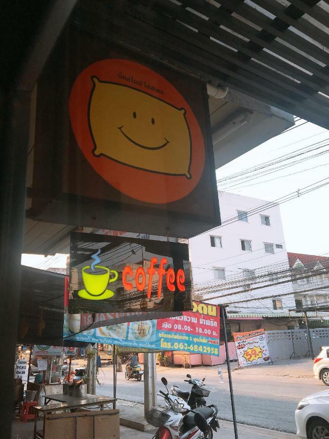 Big Smile Hostel Bangkok Exterior foto